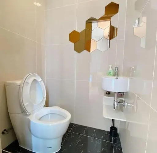 Modern Monthly Studio Fast Wifi Great Location * Bangkok